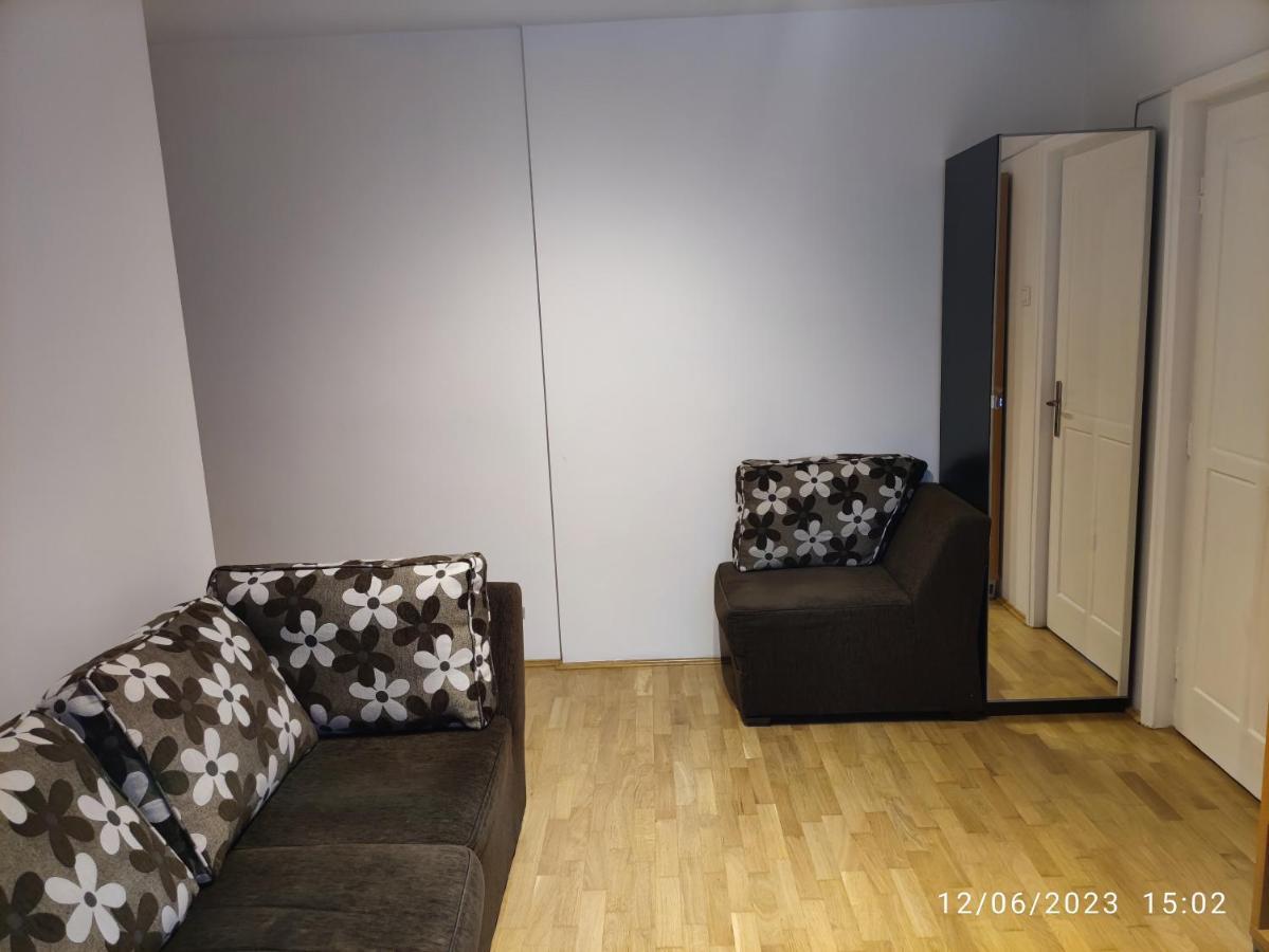 Fabian Central Apartment 布加勒斯特 外观 照片